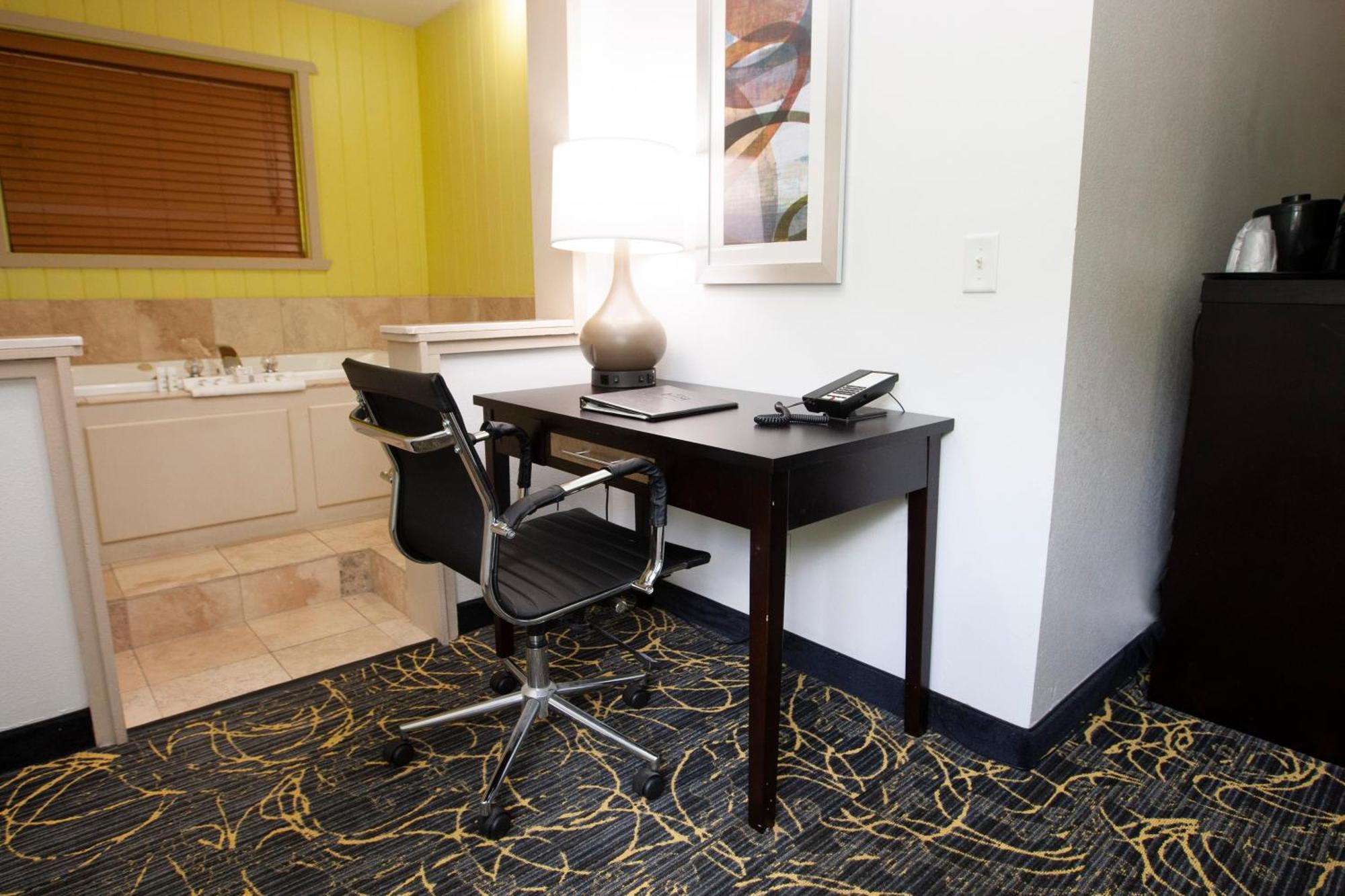 Americinn And Suites By Wyndham Delafield-Waukesha-Milwaukee Cameră foto