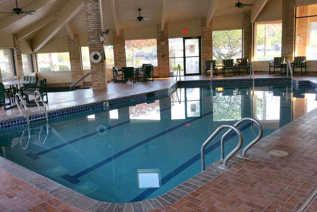 Americinn And Suites By Wyndham Delafield-Waukesha-Milwaukee Facilități foto