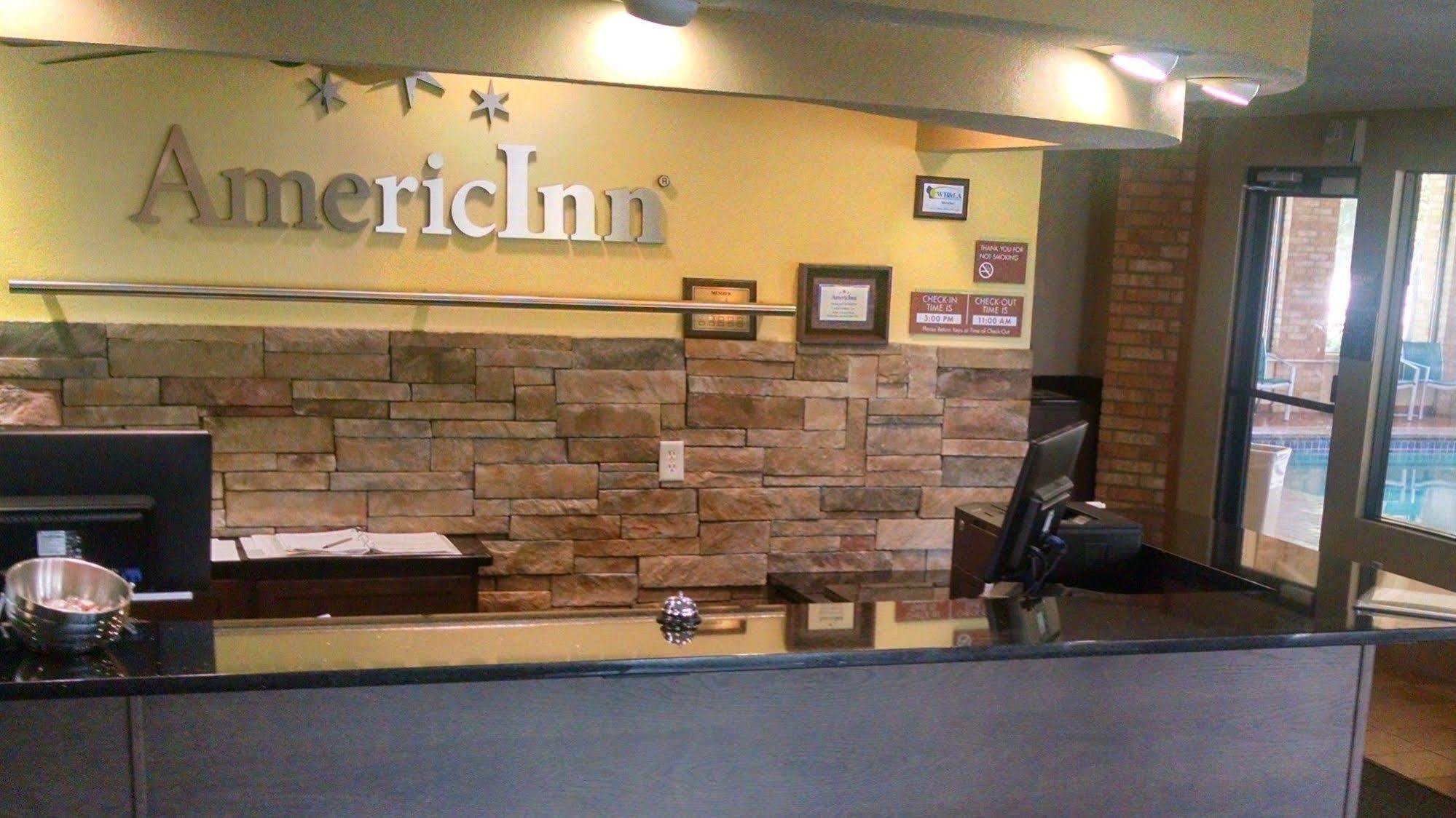 Americinn And Suites By Wyndham Delafield-Waukesha-Milwaukee Exterior foto